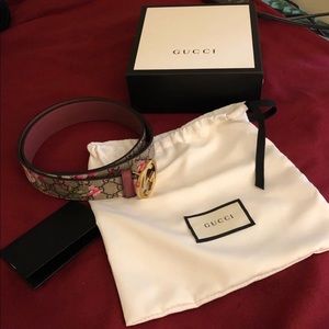 Gucci pink flowers belt